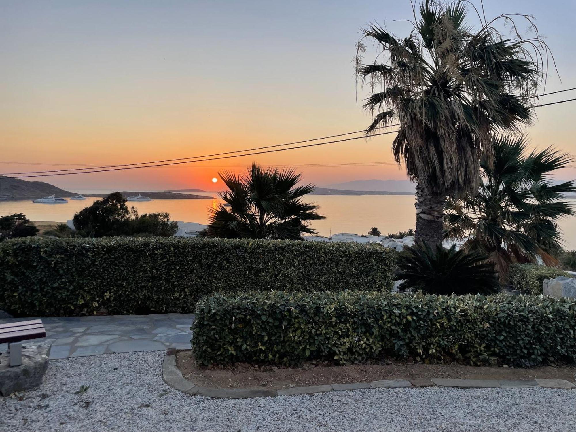 Playera Bungalow G Sea View Науса Экстерьер фото