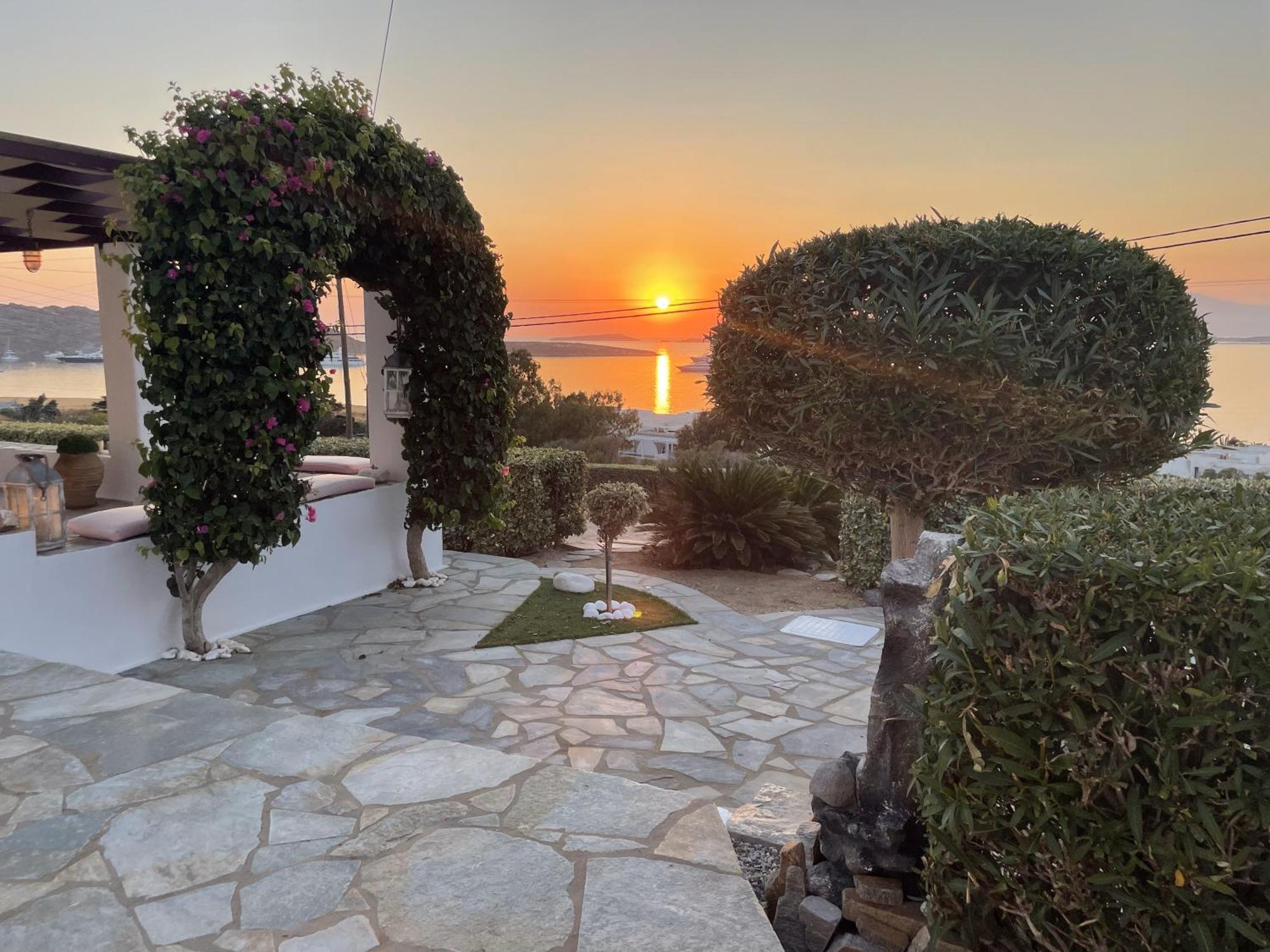 Playera Bungalow G Sea View Науса Экстерьер фото